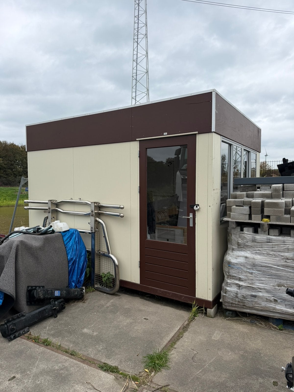 Kantoor unit  3x3.70 nette staat, Ophalen