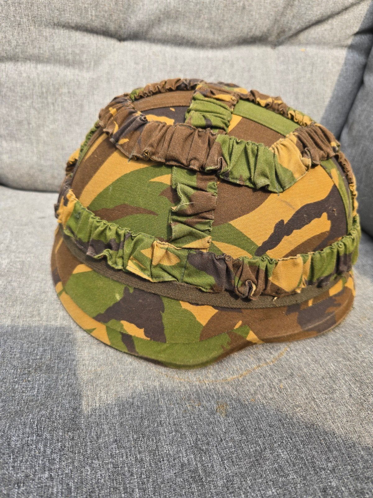 M95 kevlar gevechtshelm met woodland camo overtrek  | maat M, Verzamelen, Ophalen of Verzenden, Landmacht, Nederland, Helm of Baret