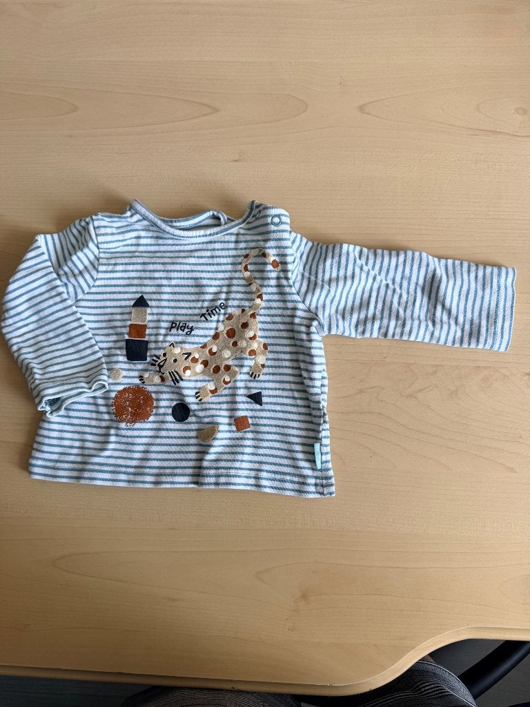 Shirtjes baby lange mouw, Kinderen en Baby's, Babykleding | Maat 56, Ophalen of Verzenden, Gebruikt, Jongetje of Meisje, Shirtje of Longsleeve