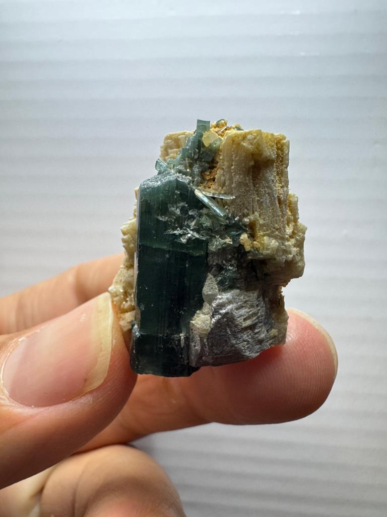 Blauwe toermalijn met mica muscoviet - Karibib, Namibië, Ophalen of Verzenden