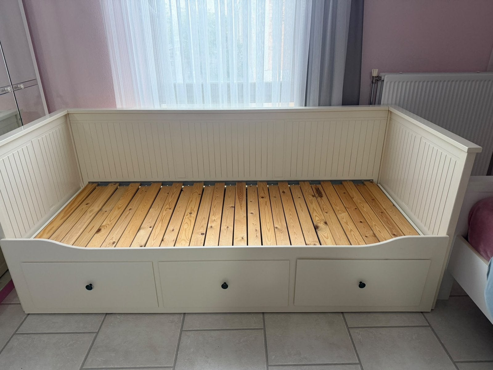Hemnes bed, Wit, Ophalen of Verzenden, Zo goed als nieuw, Twijfelaar
