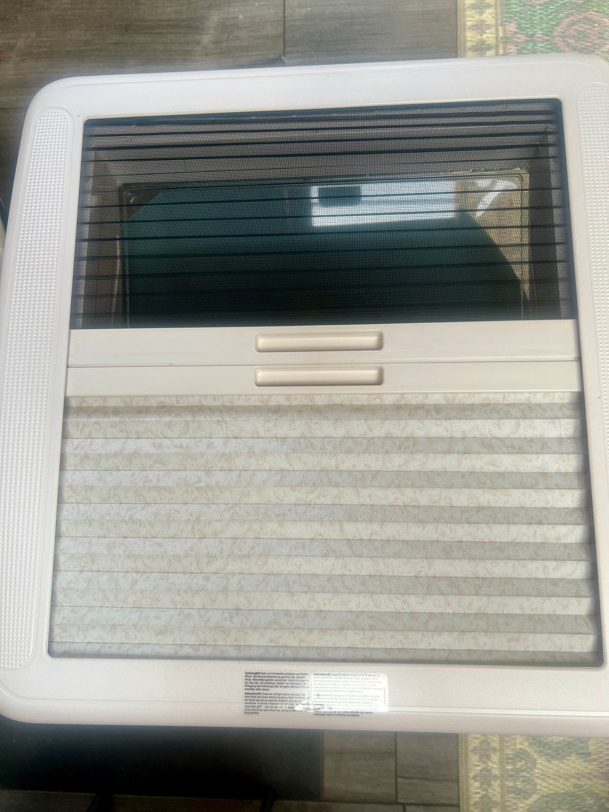 Dometic dakluik 40x40cm met hor en verduistering, Caravans en Kamperen, Caravan accessoires, Ophalen, Zo goed als nieuw