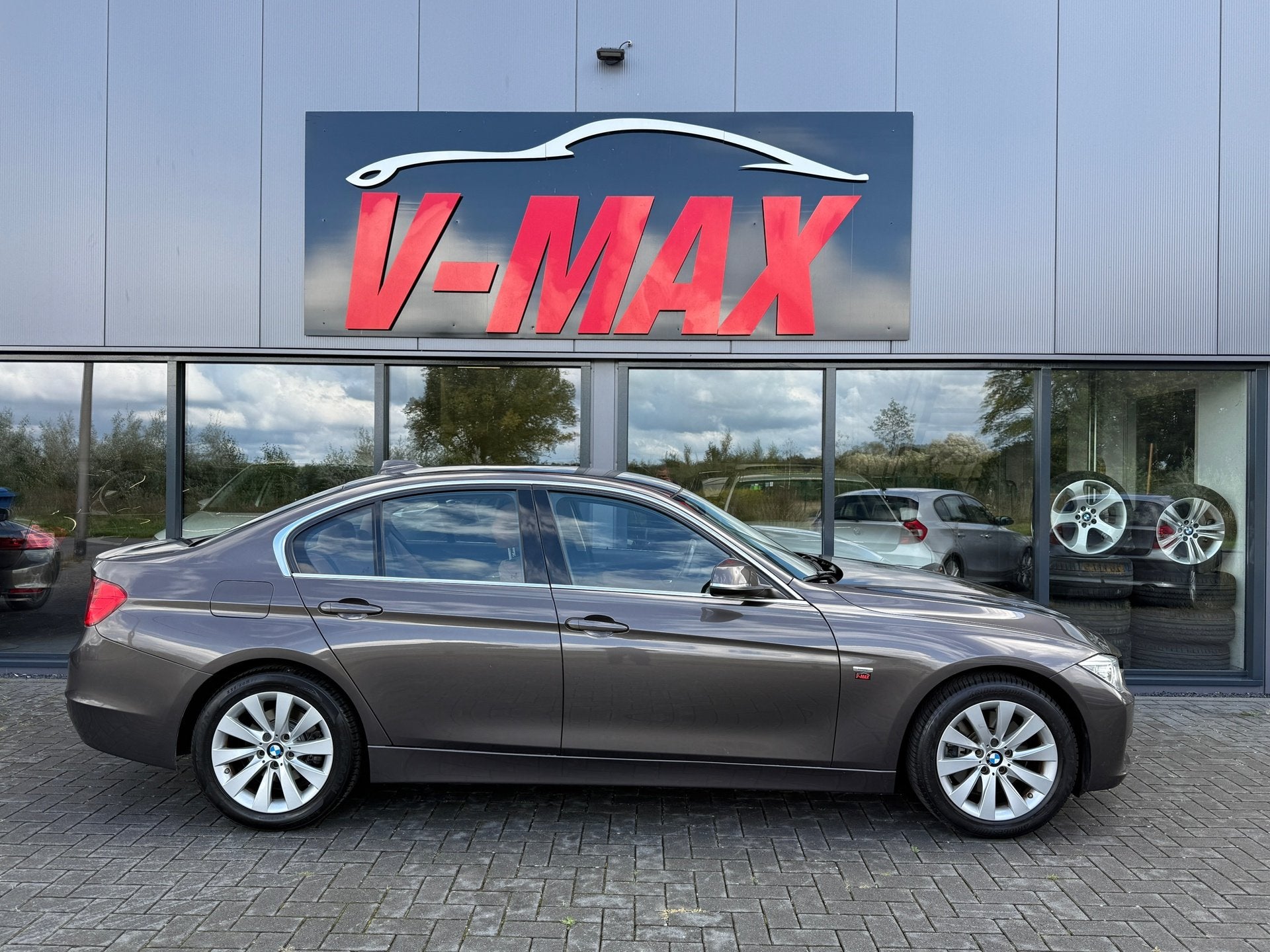 BMW 3-serie 328i Aut High Exec Leder Xenon Navi Stoelverw, Auto's, BMW, Automaat, Achterwielaandrijving, Gebruikt, 4 cilinders