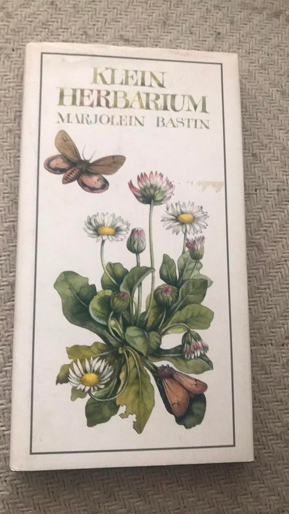 Marjolein Bastin - Klein Herbarium, Boeken, Ophalen of Verzenden, Zo goed als nieuw, Bloemen, Planten en Bomen, Marjolein Bastin