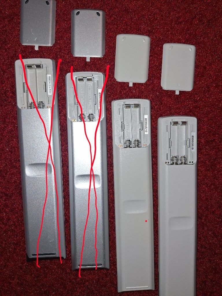 Loewe afstandsbedieningen (2 stuks), Gebruikt, Origineel, Met display, Tv