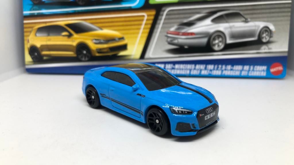 33 Audi rs5 coupe Hot Wheels Hotwheels VAVB nieuw, Ophalen of Verzenden, Nieuw, Auto