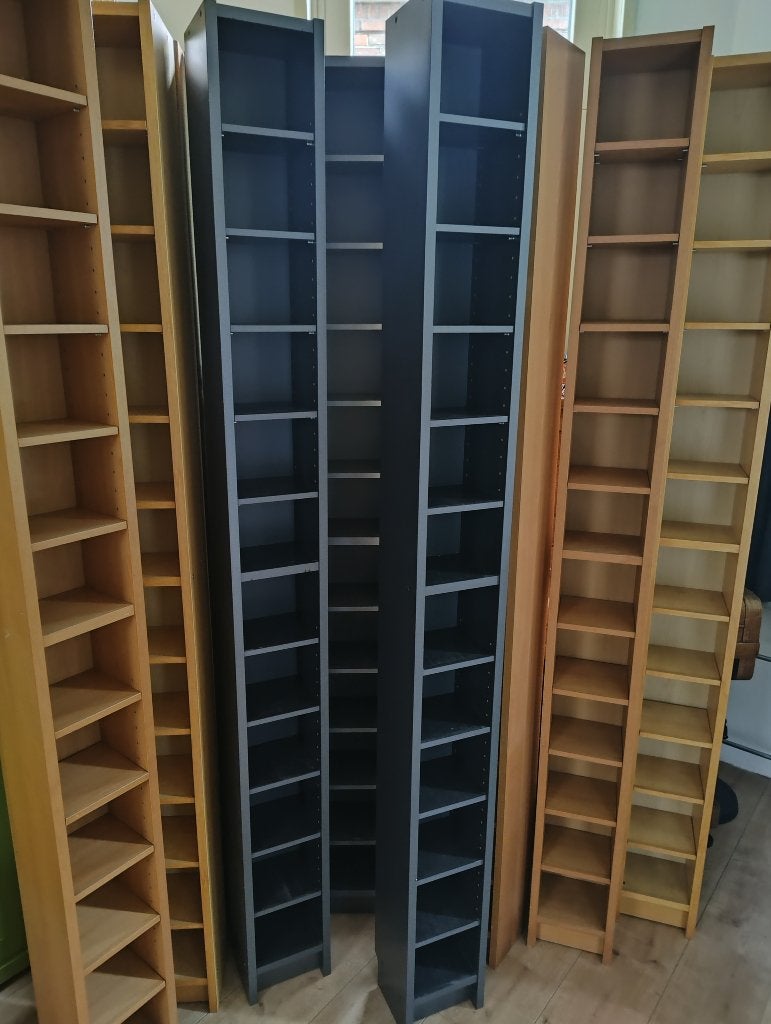 CD DVD kast/kasten (per stuk €10), Ophalen, Gebruikt