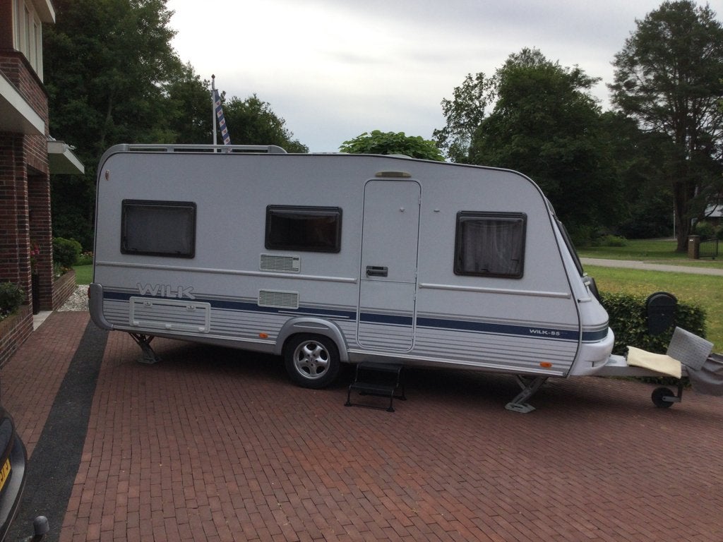 Wilk C5 caravan te koop, Caravans en Kamperen, 2 aparte bedden, Rondzit, Kachel, Particulier