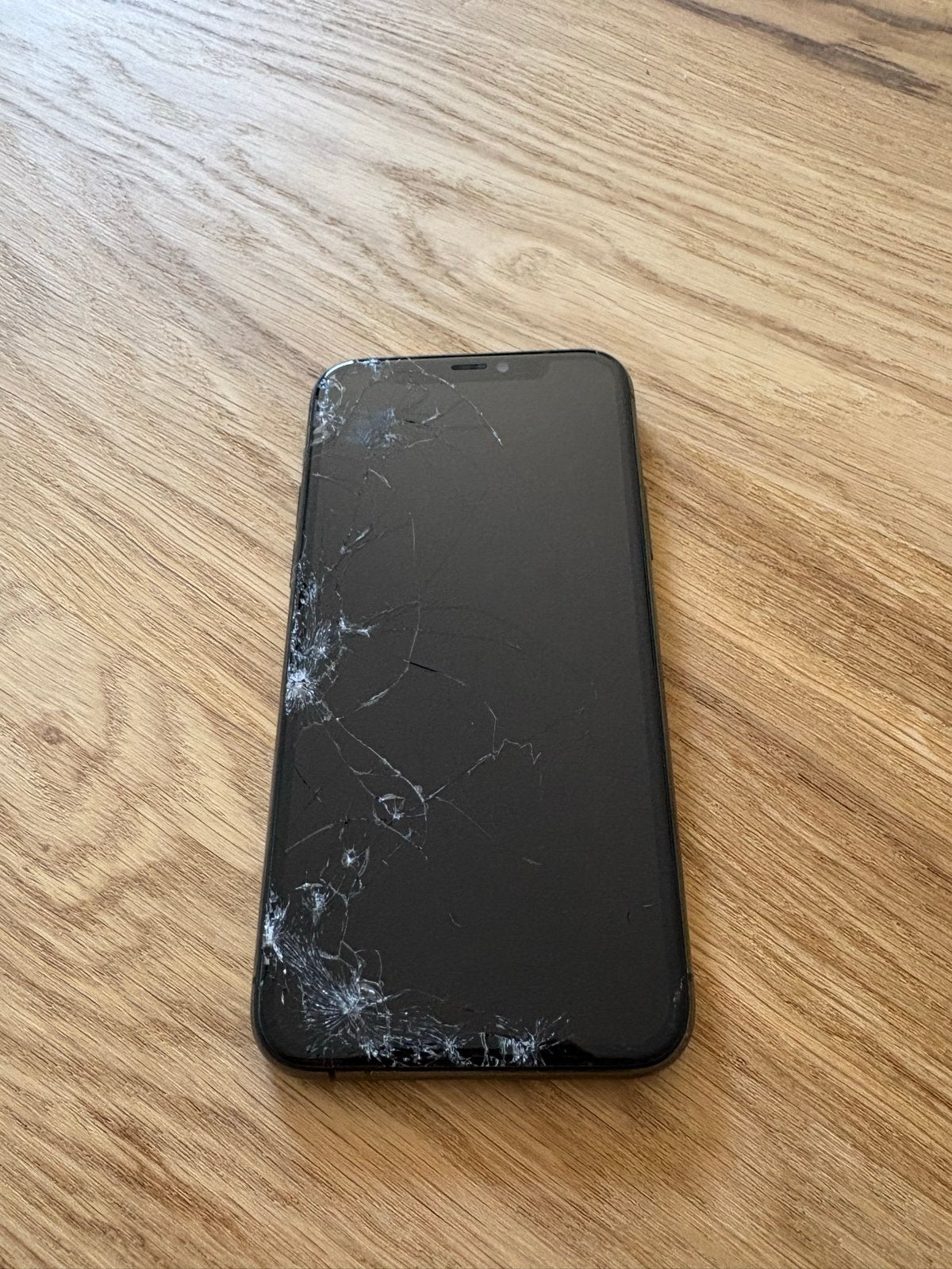 iPhone 11 Pro - Scherm kapot, Telecommunicatie, Mobiele telefoons | Apple iPhone, Ophalen of Verzenden, Niet werkend, Grijs, 64 GB