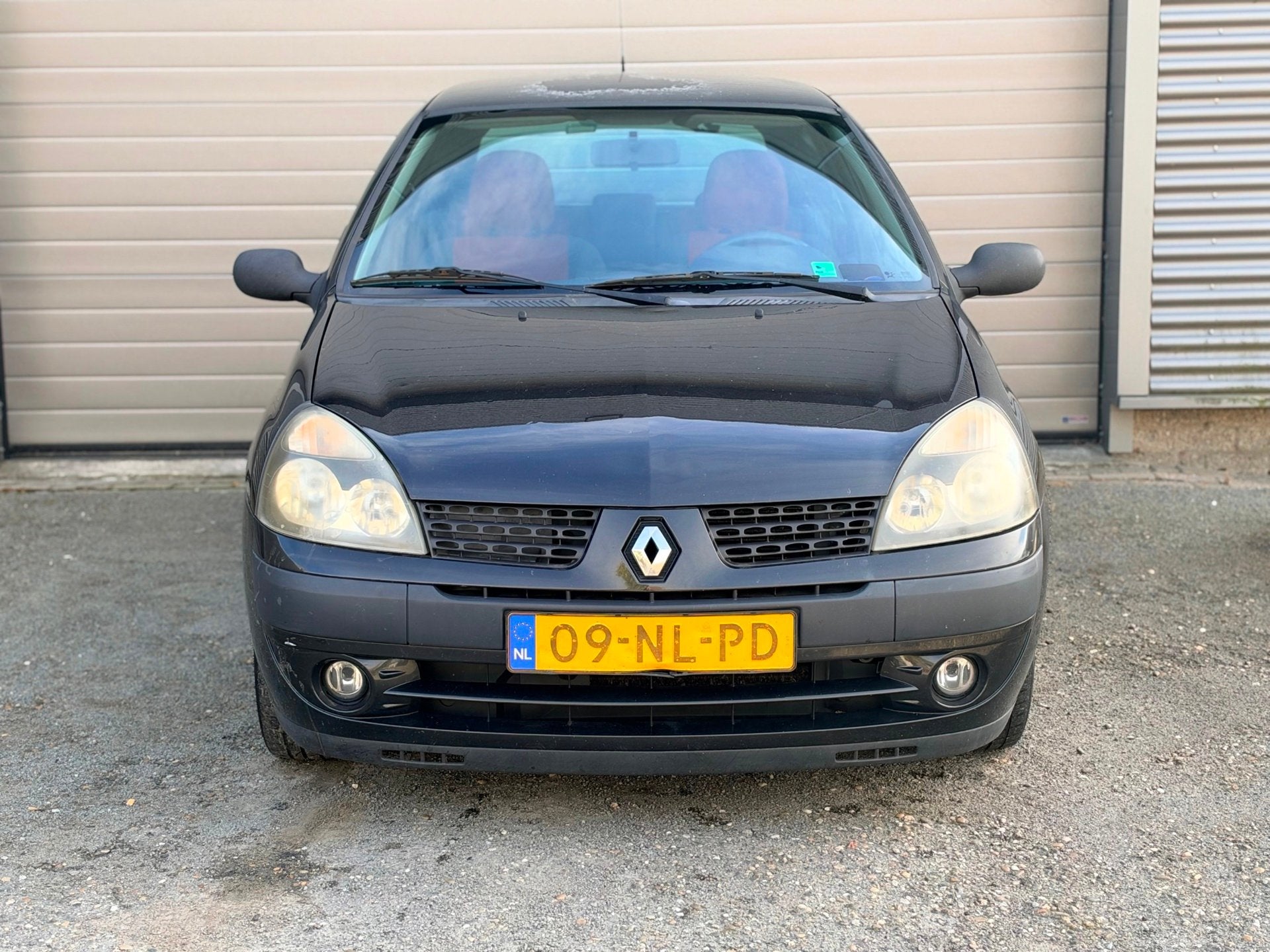 Renault Clio 1.2-16V, Auto's, Gebruikt, 31 €/maand, 4 cilinders, Zwart
