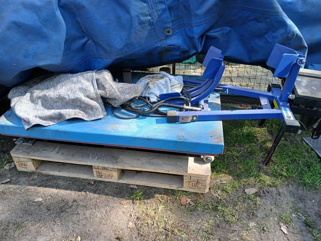 Mammuth hydraulische motorfiets lift / werkbank, Motoren, Ophalen, Gebruikt