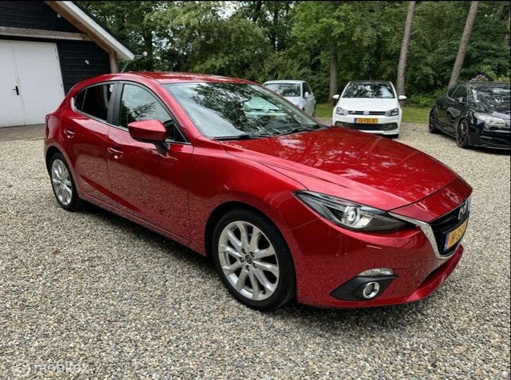 Mazda 3 GT-M 2.0 Skyactiv-g - 2016 Rood, Auto's, Mazda, Voorwielaandrijving, 1998 cc, Zwart, 4 cilinders