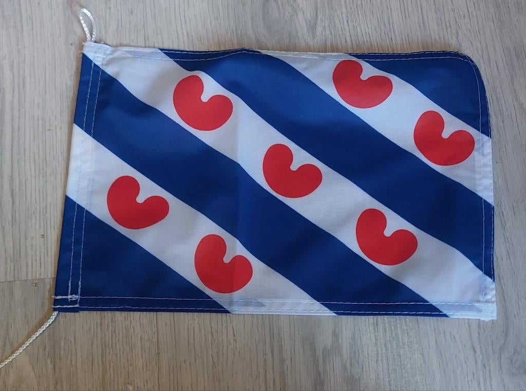 Friese vlag, Ophalen