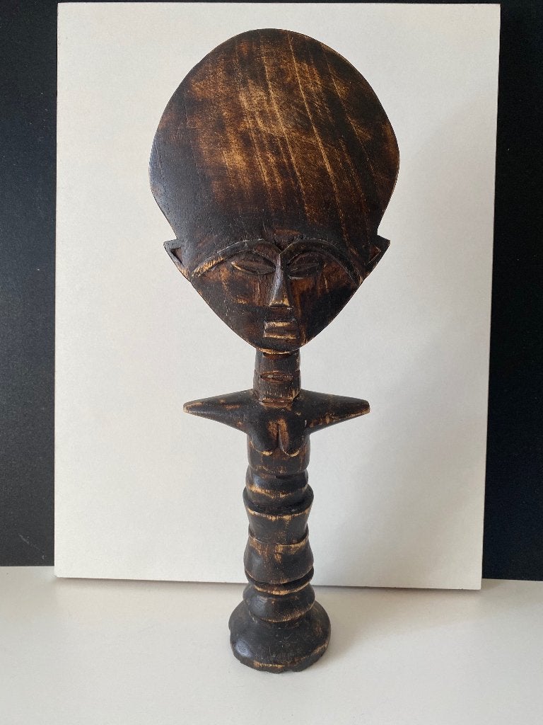 Afrikaans (Ghana) houten vruchtbaarheidspop, Antiek en Kunst, Kunst | Niet-Westerse kunst, Hout, Bruin, Afrika, Ophalen of Verzenden