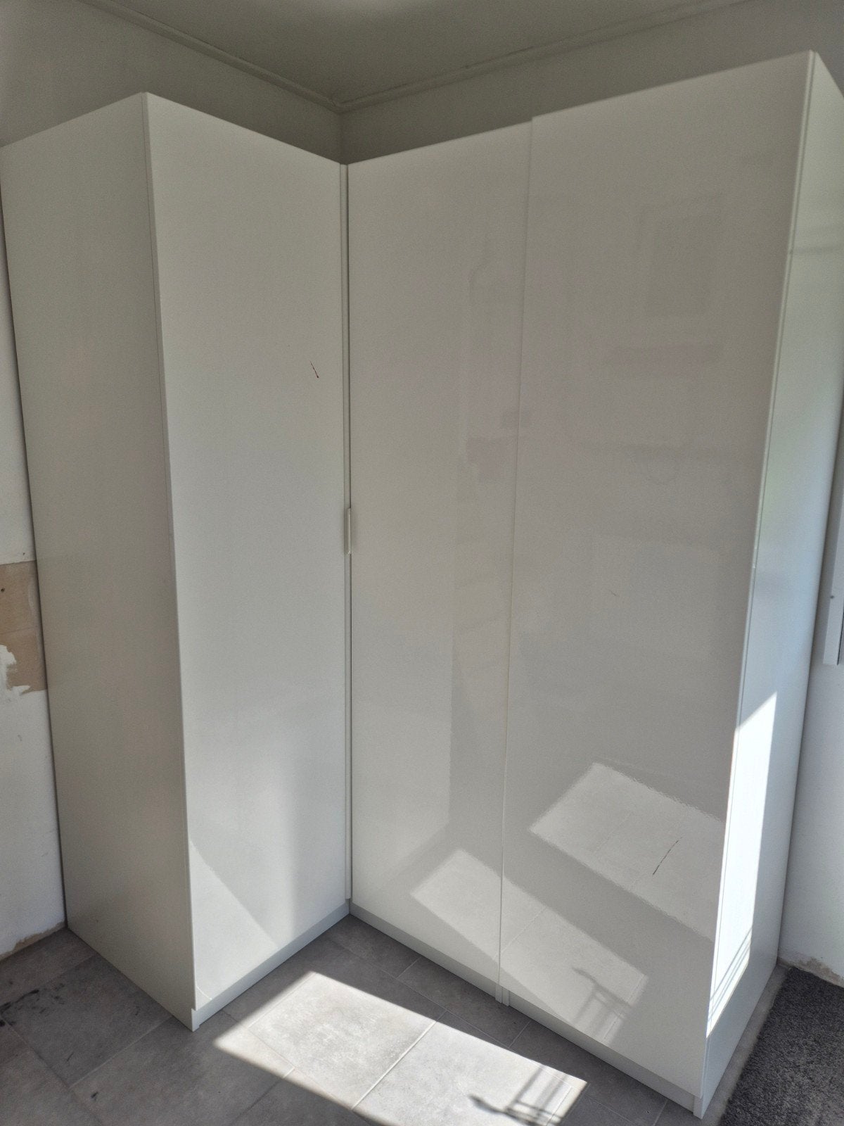 IKEA Pax hoekkast met hoogglans deuren en lades, Huis en Inrichting, Kasten | Kledingkasten, Gebruikt, 100 tot 150 cm, 200 cm of meer