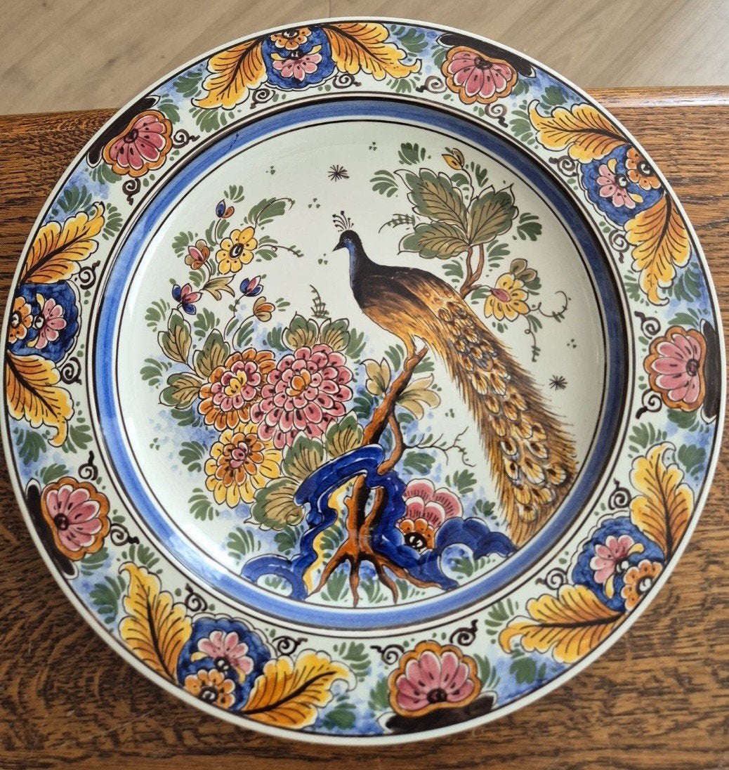 Prachtig handgeschilderd Delfts Holland bord met pauw, Antiek en Kunst, Ophalen of Verzenden