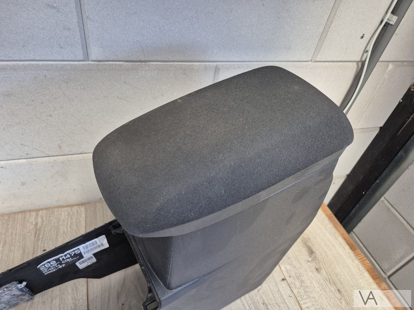 Toyota Auris 2013 - 2019 armsteun armleuning zwart stof €50, Gebruikt, -, -, Ophalen of Verzenden