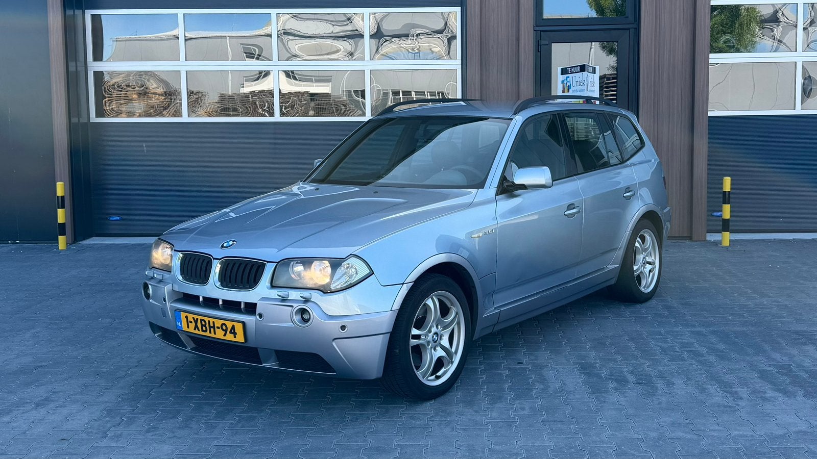 BMW E83 X3 3.0i -2004- 4x4- onderhoudshistorie- veel opties, Automaat, Dealer onderhouden, Zwart, 2000 kg