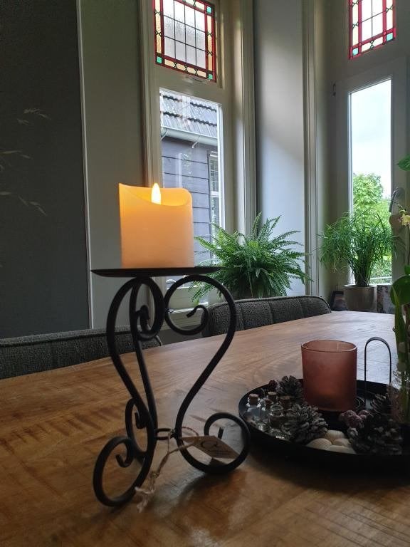 smeedijzeren kandelaar , aanbieding, Overige materialen, Ophalen of Verzenden, Atw, Atw