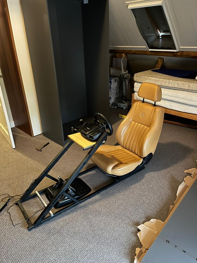 Logitech g29 met ALFA ROMEO stoel, Spelcomputers en Games, Ophalen, Zo goed als nieuw