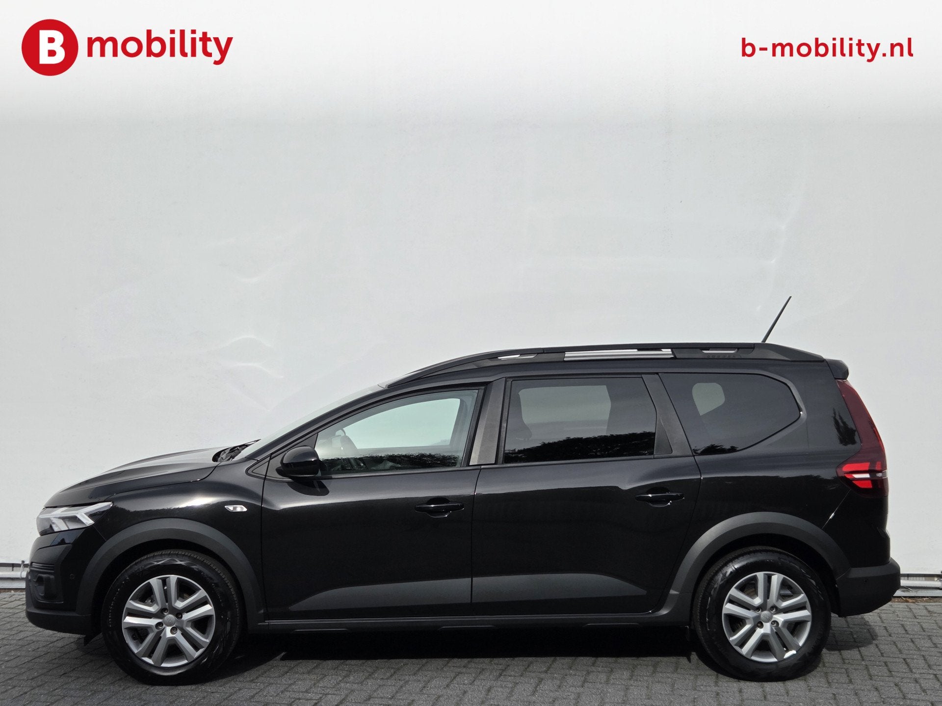 Dacia Jogger 1.0 TCe 110 Expression Apple CarPlay Achteruitr, Auto's, Voorwielaandrijving, Stof, Zwart, Origineel Nederlands