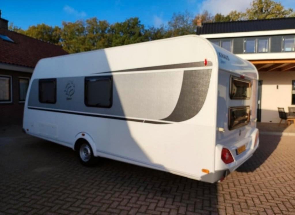 Knaus Sport – Zeer nette en goed onderhouden caravan, Schokbreker, Rondzit, Particulier, 6 tot 7 meter