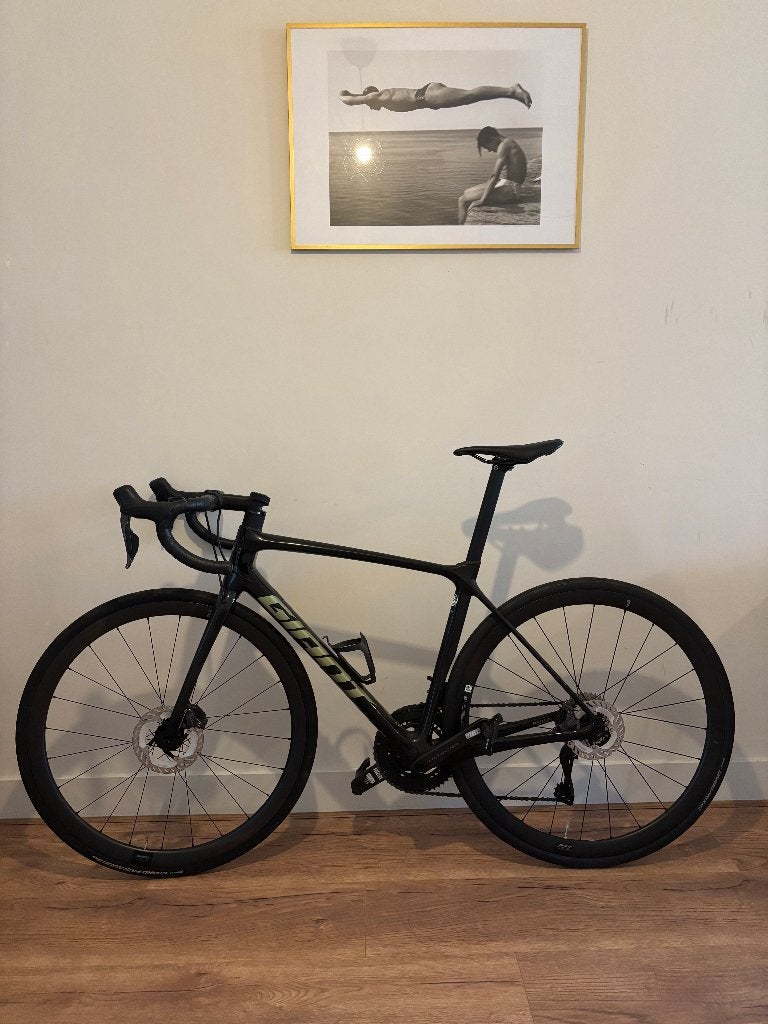 Giant TCR Advanced Pro 0 Disc Di2 2024 maat M zwart - 800km, Fietsen en Brommers, Ophalen, 28 inch, Carbon, Heren