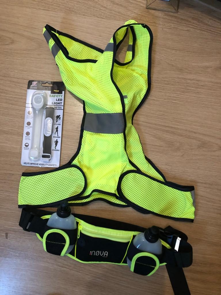 Hardloophesje met heuptas en kleine bidons - Veiligheidsvest, Overige merken, Nieuw, Ophalen of Verzenden, Kleding