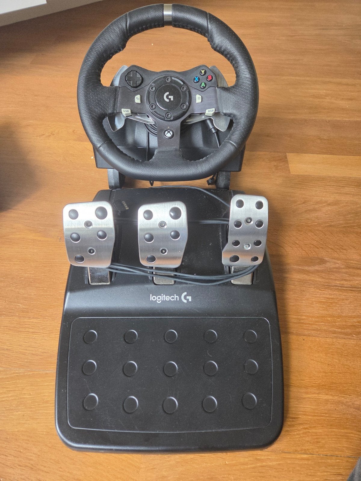 Logitech G920 Racestuur met Pedalen voor Xbox One, Spelcomputers en Games, Spelcomputers | Xbox | Accessoires, Ophalen, Zo goed als nieuw