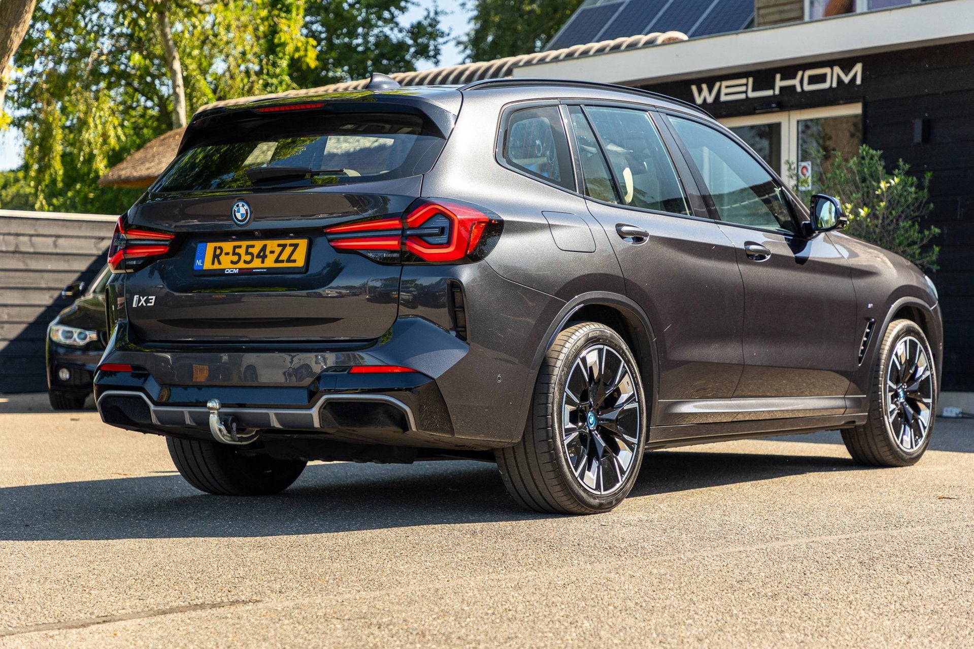 BMW IX3 High Executive 80 kWh Soh 99% I M Pakket I Panoramad, Auto's, Achterwielaandrijving, Gebruikt, 80 kWh, 1333 min