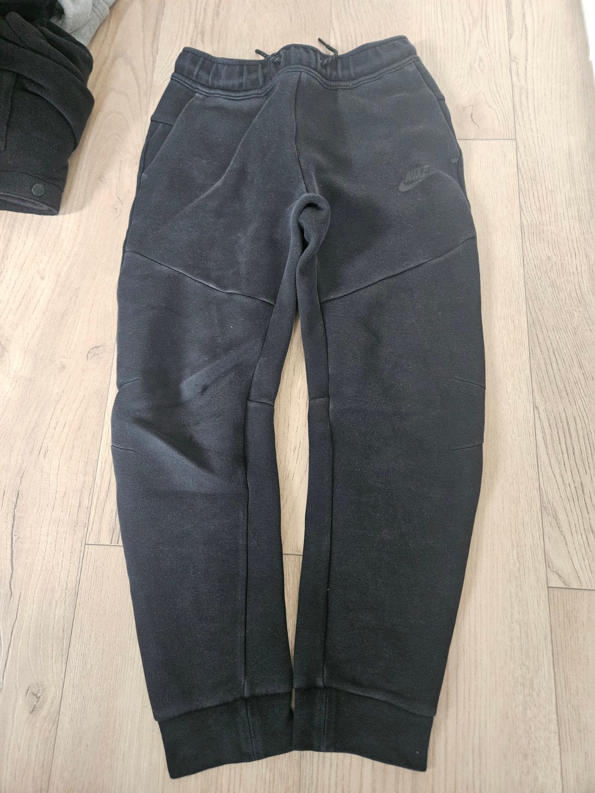 trainingsbroek Nike maat 147-158 cm, Broek, Jongen of Meisje, Ophalen of Verzenden, Zo goed als nieuw