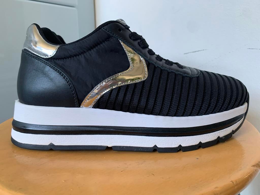 Voile Blanche platform sneakers, maat 38, z.g.a.n., Kleding | Dames, Schoenen, Zwart, Ophalen of Verzenden, Sneakers of Gympen