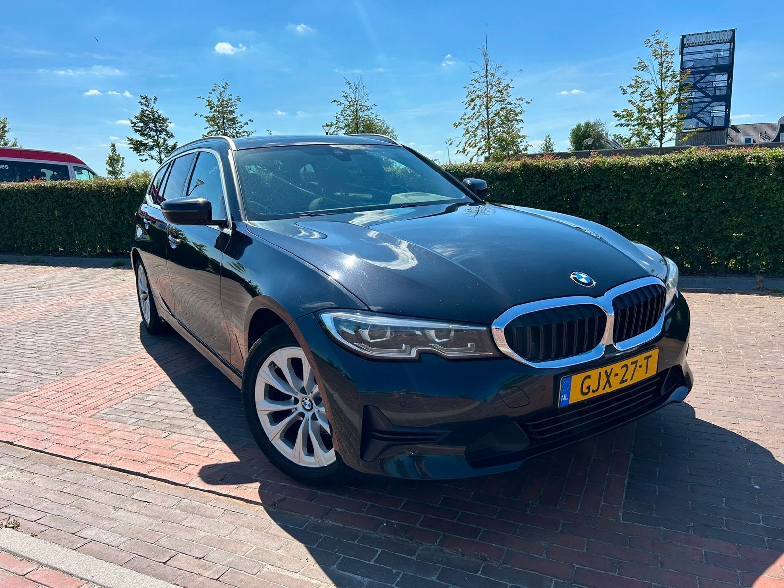 BMW 3-Serie 318i 156pk 2020 Zwart | Carplay | Panorama dak, Automaat, 1998 cc, Zwart, Zwart