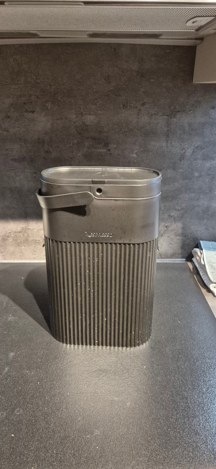 Foto 3 van Nespresso afvalcontainer voor gebruikte capsules