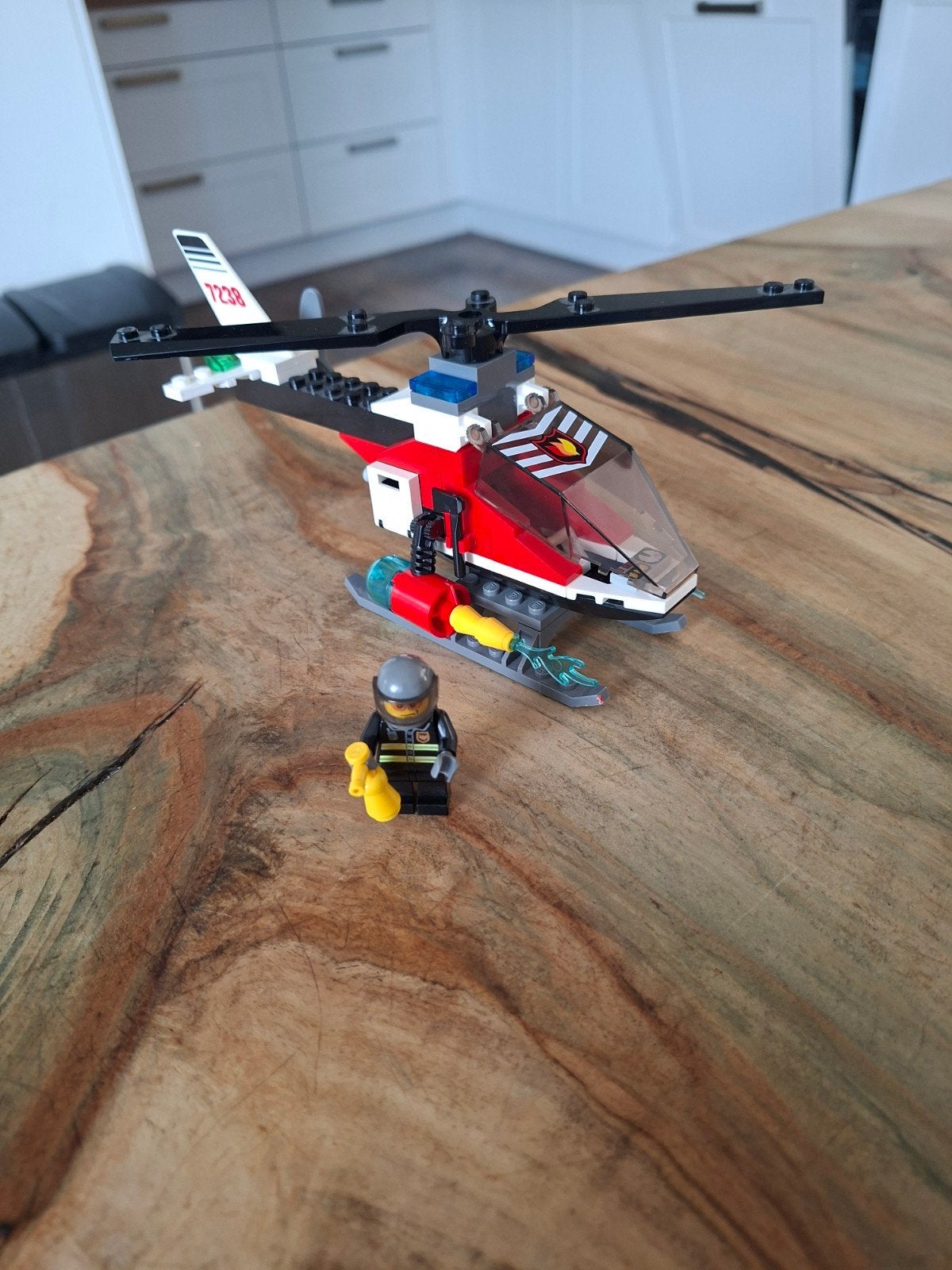 lego city brandweerhelikopter 7238, Kinderen en Baby's, Ophalen of Verzenden, Zo goed als nieuw