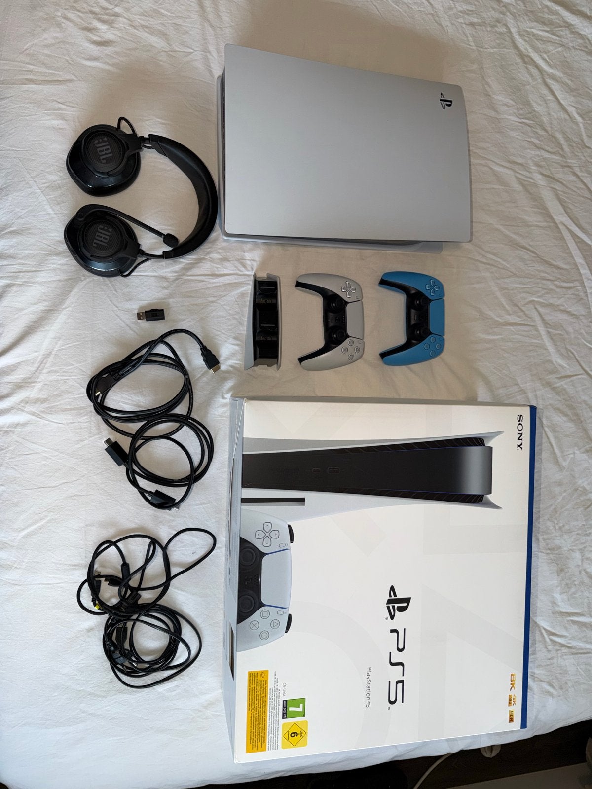 Playstation 5 met 2 controllers en jbl headset, Ophalen, Zo goed als nieuw