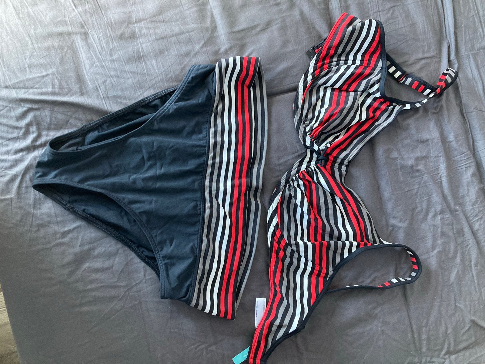PrimaDonna Swim Bikini Set - Zwart, Rood, Wit Gestreep, Kleding | Dames, Ophalen of Verzenden, Gedragen, Meerkleurig, Bikini