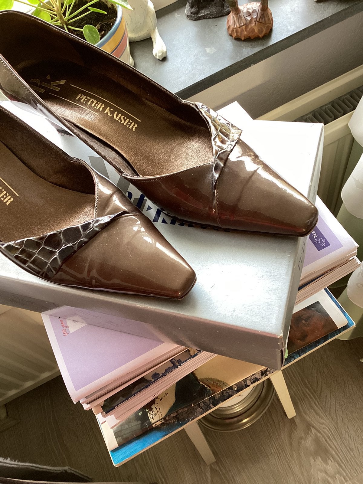 Brons kleurige lak pumps van PETER KAISER., Kleding | Dames, Schoenen, Ophalen of Verzenden, Zo goed als nieuw, Overige kleuren