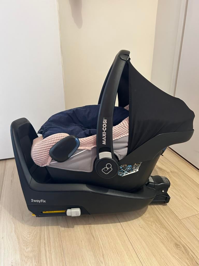 MaxiCosi Maxi Cosi set 2wayfix isofix houder en voetenzak, Ophalen of Verzenden, Zo goed als nieuw, Isofix, 0 t/m 13 kg