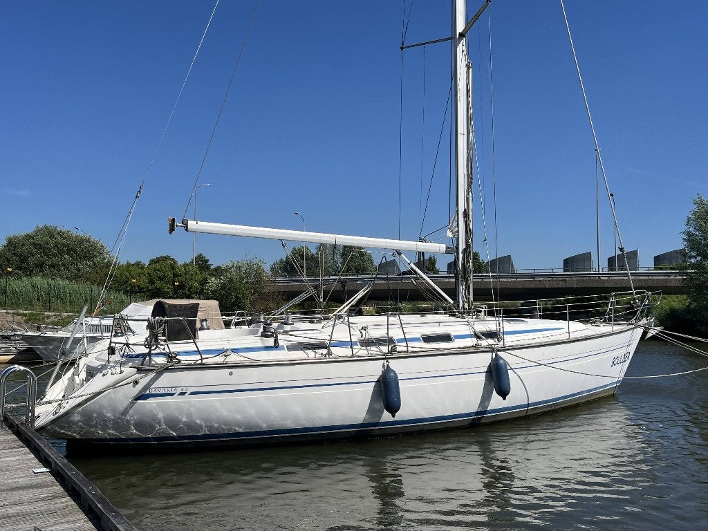 Bavaria 42 Cruiser, Watersport en Boten, Gebruikt, 1.95 meter, Binnenboordmotor, Tourjacht of cruiser