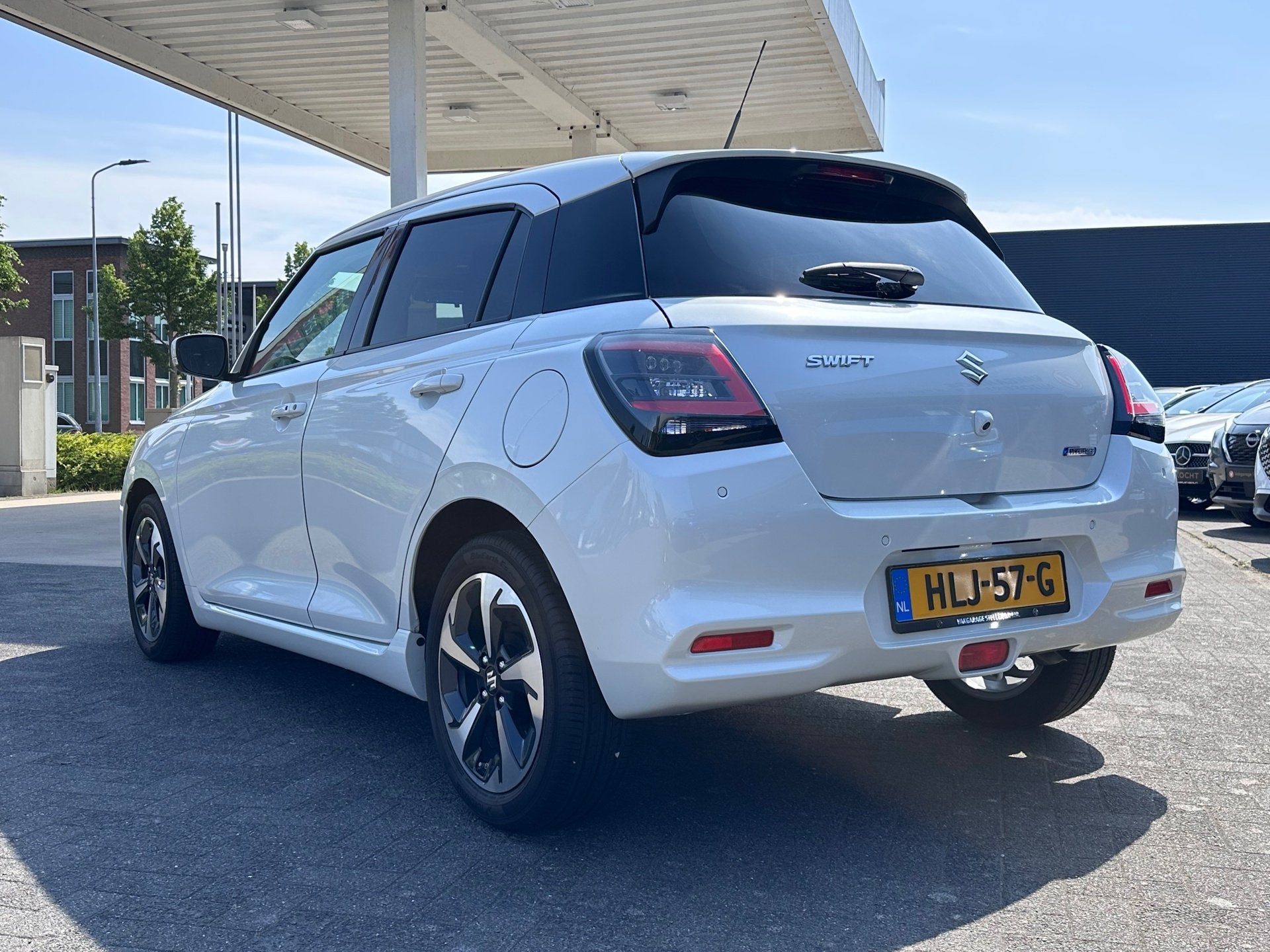Suzuki SWIFT 1.2 Style Smart Hybrid|Stoelverw|10 Jaar Garant, Auto's, Stof, 400 kg, Bedrijf, 932 kg