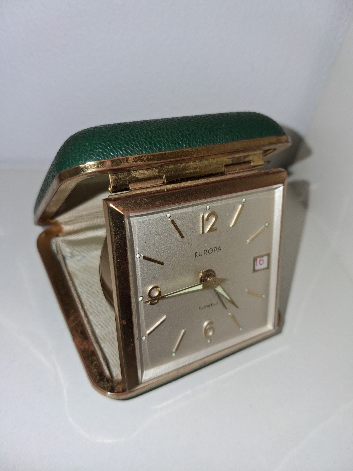 Vintage Europa reiswekker - 7 Jewels - Groen leer, Antiek en Kunst, Antiek | Klokken, Verzenden