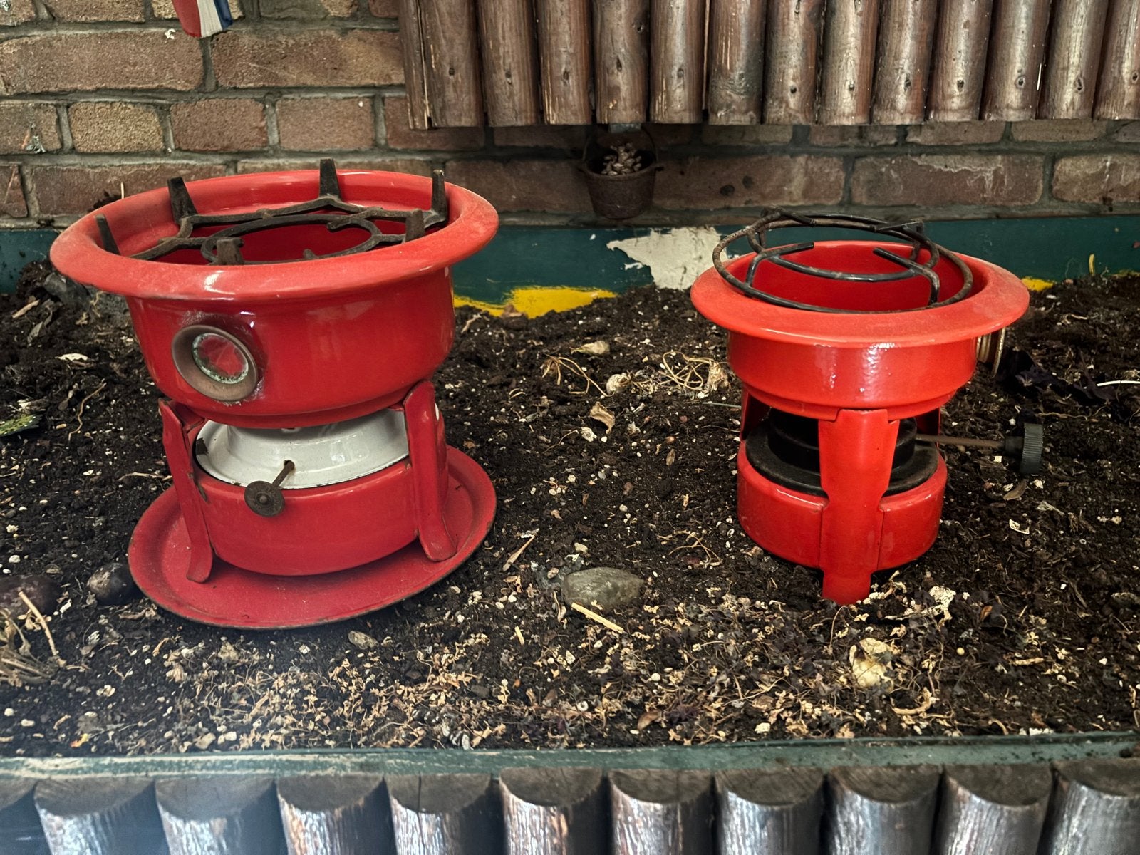 Vintage Petroleum Kooktoestellen - Rood en Groen, Antiek en Kunst, Antiek | Emaille, Ophalen