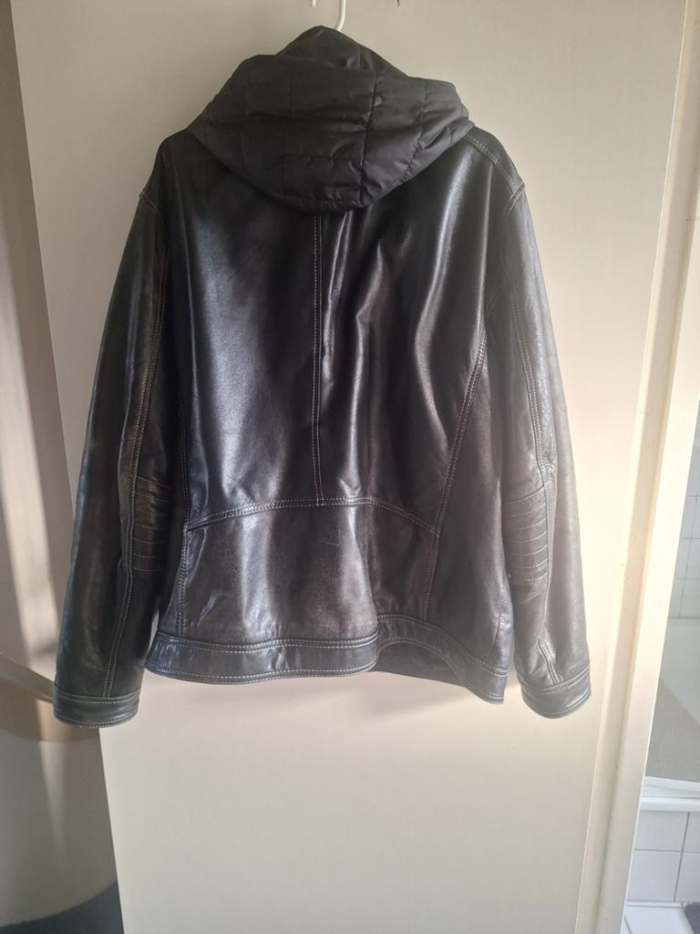 Mooie zwarte lederen jas XXXL met capuchon en rits, Kleding | Heren, Jassen | Winter, Overige maten, Ophalen of Verzenden, Zo goed als nieuw