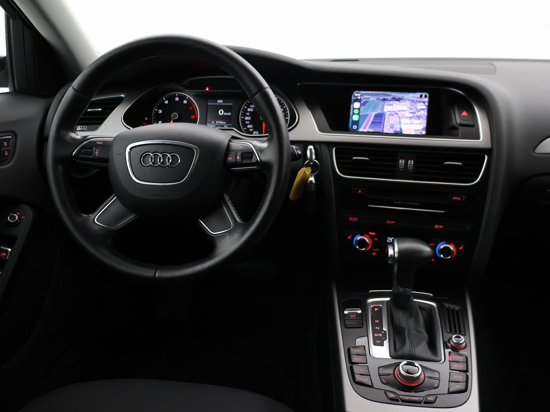 Audi A4 Avant 2.0 TFSI 211 QUATTRO AUT. FACELIFT MODEL | APP, Auto's, Audi, Automaat, Euro 5, Stof, Gebruikt