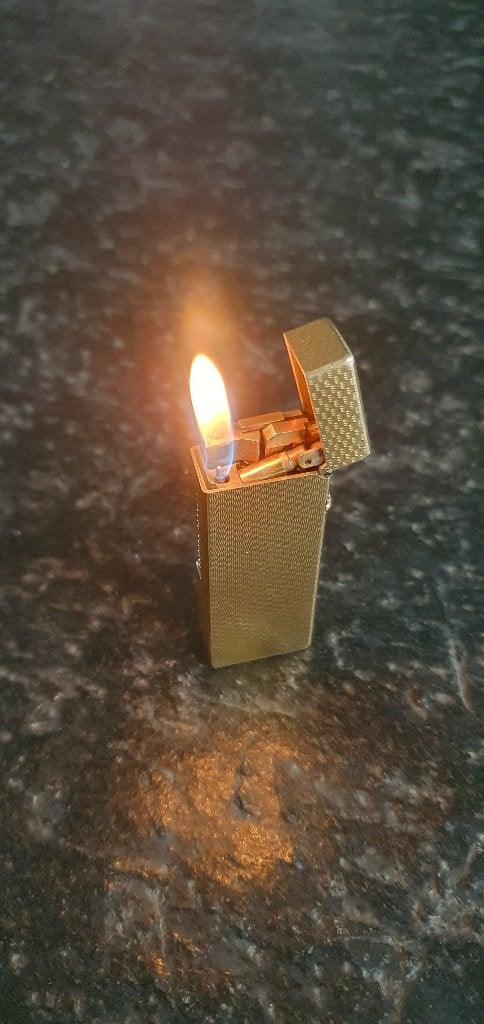 Iconische Dunhill Rollagas aansteker verguld werkend Vintage, Verzamelen, Ophalen of Verzenden, Gebruikt, Aansteker