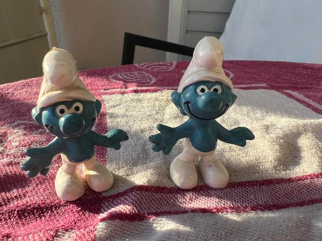 2 vintage oude gewone smurfen, Verzamelen, Smurfen, Ophalen of Verzenden, Zo goed als nieuw, Verschillende Smurfen