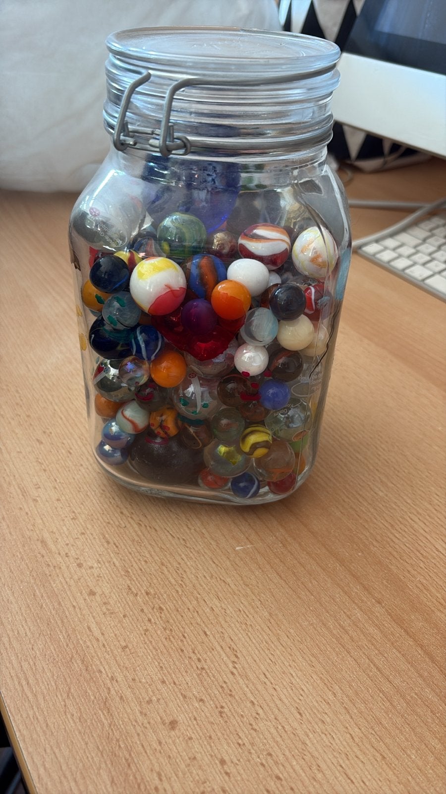 Glazen pot vol met diverse knikkers, Ophalen, Gebruikt, Jongen of Meisje