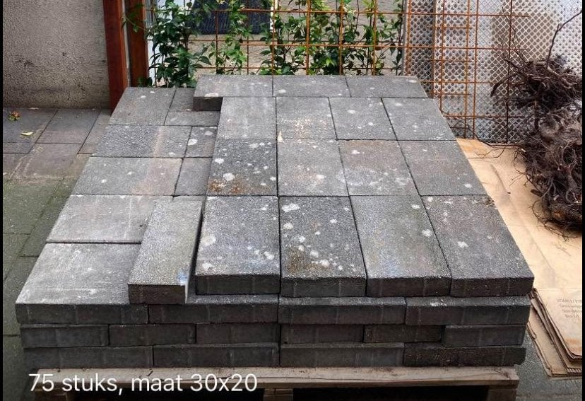 Gratis! 75 grijze tegels 30 * 20 cm, Ophalen, Gebruikt, Overige materialen