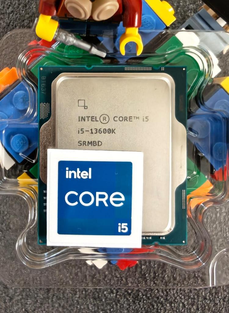 Intel Core i5-13600K Boxed Processor, Computers en Software, Processors, Socket 1700, Ophalen of Verzenden, Zo goed als nieuw